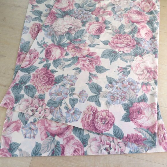 WestPoint Stevens Floral Standard Pillowcases Pair of 2 Multicolor Made In USA - Picture 4 of 6